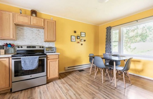 Jay House | Yinzer House - Whiteface Mountain Getaway