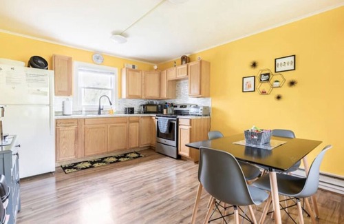 Jay House | Yinzer House - Whiteface Mountain Getaway