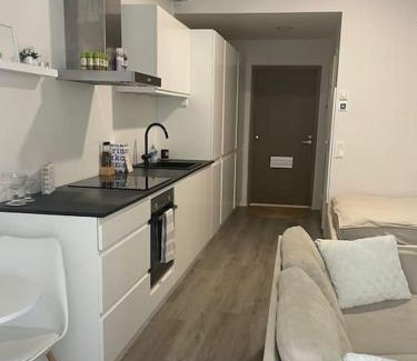 Vantaa Apartment | Yksiö loistavalla sijainnilla sekä yhteyksillä
