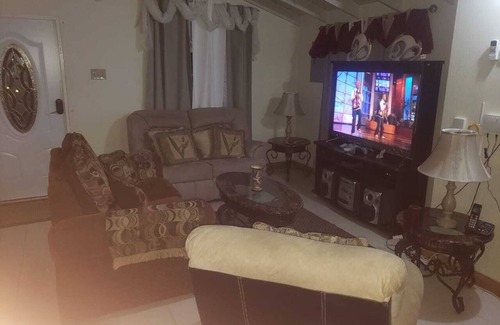Silver Sands House | Your Perfect Home Away From Home
