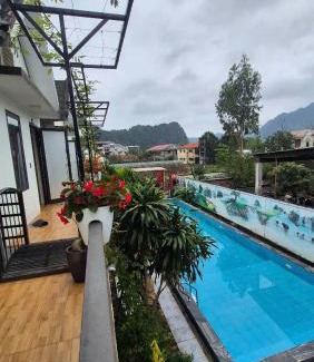 Son Trach Bed & Breakfast | Yolo Riverside Villas & Restaurant