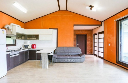 Yongin House | Yongin Byeolbaragi Pension