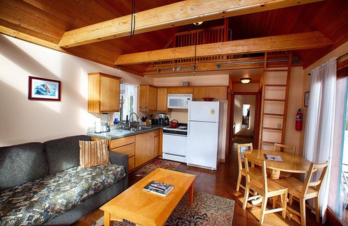 Foresta Cabin | Yosemite Hilltop Cabins, Sage Cabin,15 min to the Valley floor, Wifi