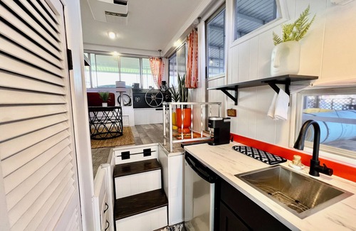 Pelican Bay Boat Rental | You're On A Boat! Charming houseboat on Eagle Mountain Lake