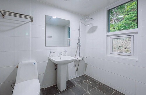 Yeongdeok House | Young Pension