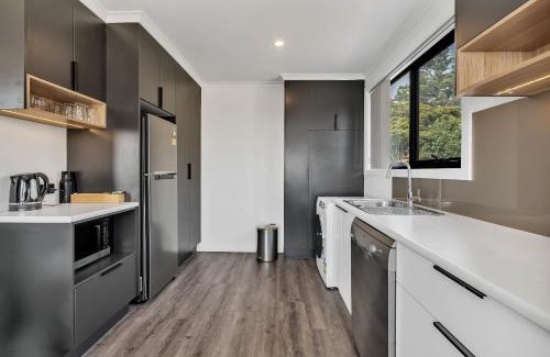 Youngtown Apartment | Youngtown Executive Apartments - 2BR included, Free Parking & Wifi, Sofa Bed & Cot fee applies