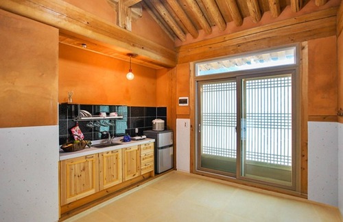 Suju House | Youngwol Sosojeong Pension