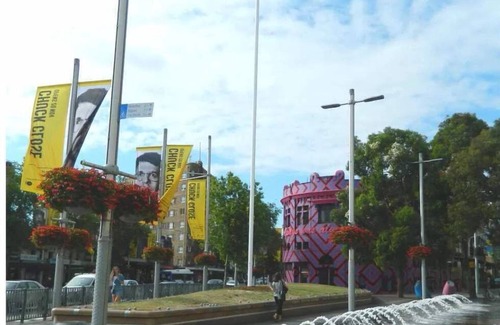 Darlinghurst Apartment | Your B&B steps into Oxford St