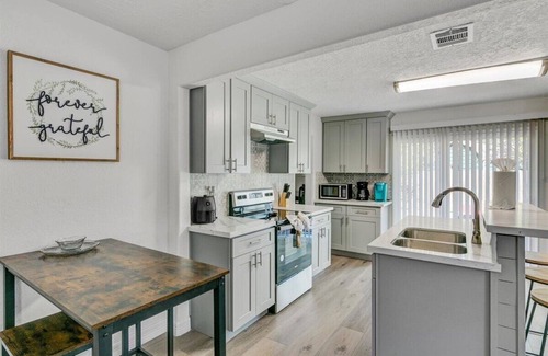 Bridge City House | Your Bridge City Bliss Awaits in this 3 Bdrm Gem!