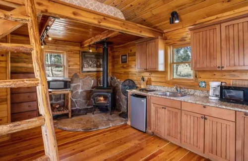 Victor Cabin | Your Colorado Cabin Getaway