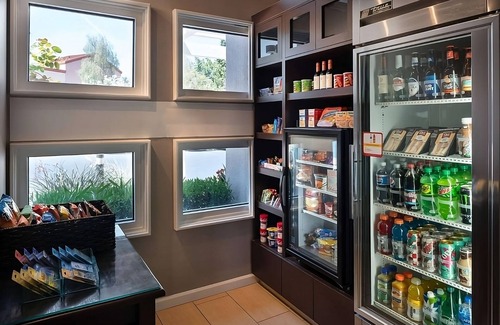 Tempe Apartment | Your Gateway to Arizona Adventures! Swimming Pool, Free Breakfast, Pets Allowed!