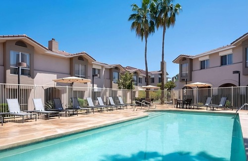 Tempe Apartment | Your Gateway to Arizona Adventures! Swimming Pool, Free Breakfast, Pets Allowed!