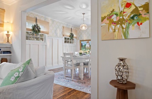 Wayzata House | Your Gateway to Lakeside Bliss and Urban Excitement in the heart of Downtown, Wayzata.