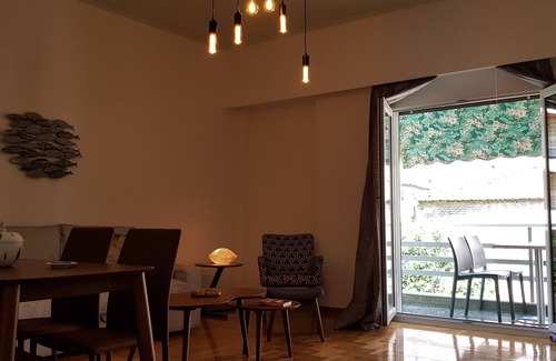 Makrigianni House | "Your Home @Acropolis Museum" by YHA