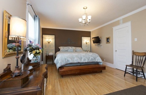 South Lethbridge House | Your Home Away from Home