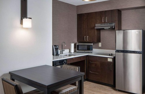 Fairfax Apartment | Your Home Away From Home! Free Breakfast, Pet-friendly Property!