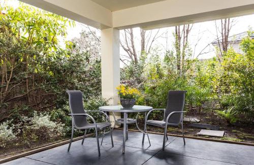 St. Kilda East Apartment | Your Home Away from Home