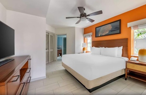 Simpson Bay Hotel | Your Home Away from Home! Ocean View, Full Kitchen, Swimming Pool, Free Parking!