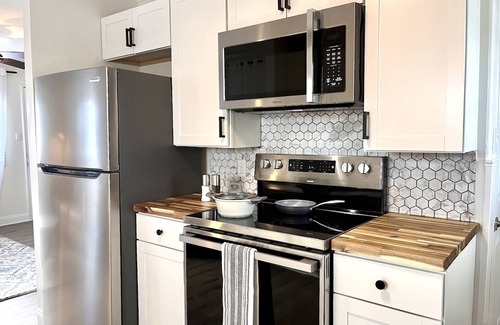 Chillicothe House | Your Home Away from Home: Where Comfort Meets Convenience.