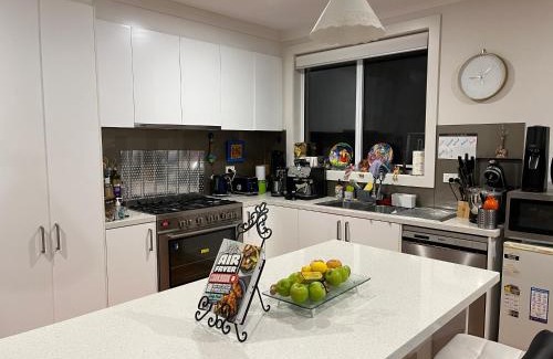 Templestowe Lower House | Your homestay in Melbourne in a quite and resourceful suburb