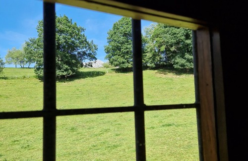 Vallobal House | Your Idyllic Rural Retreat in the Heart of Asturias