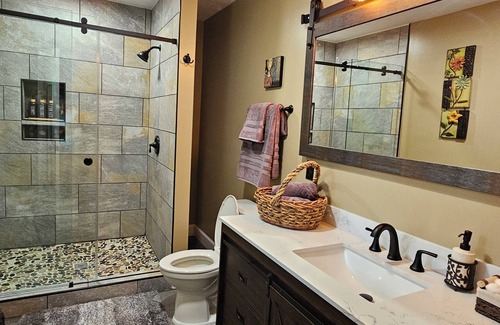 Hogansville Other | Your Own Private Paradise - Charming 3-bedroom Farmhouse with Private Pool