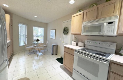 Glenbrook House | Your Perfect Getaway in The Villages