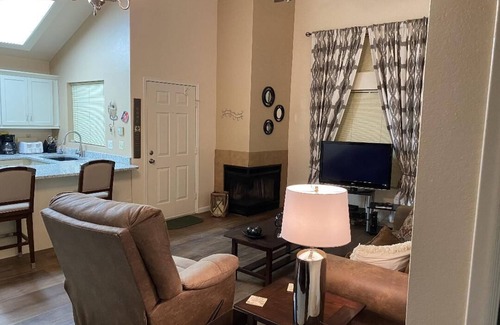 Chandler Condo | Your Perfect Getaway Awaits- Ideal for Students and Families