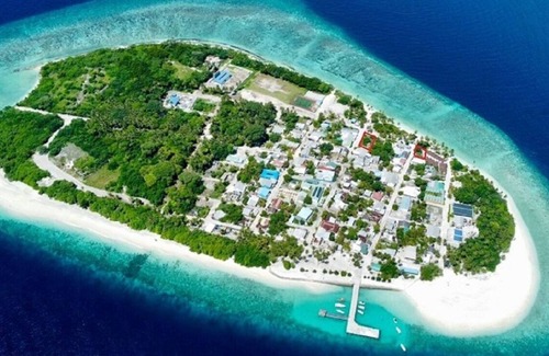 Noonu Atoll House | Your Perfect Private Rooms Guesthouse Getaway, Fodhdhoo with WiFi, AC