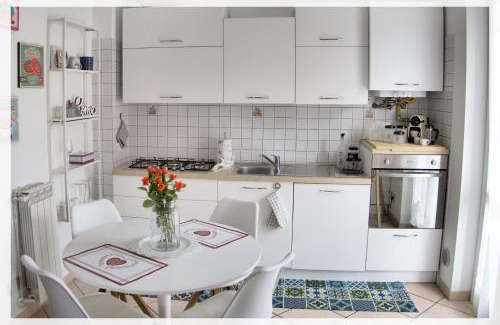 Sesto Calende Apartment | Your Place By The Lake - near Leonardo Academy, MXP