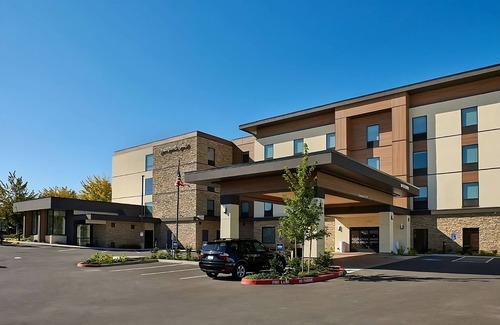 Sherwood - Tualatin North Hotel | Your Private Escape! Free Breakfast, Indoor Pool, Free Parking, Pets Allowed!
