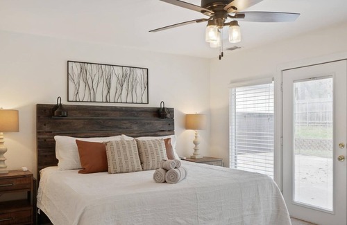 Roanoke House | Your Rustic Retreat | Backyard Oasis, Pool, Patio