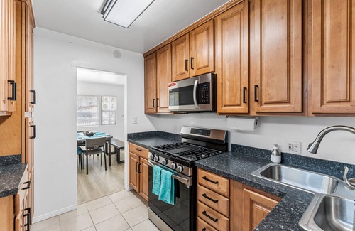 Ocean Beach House | Your Sunny, Dog-Friendly Escape in the Heart of San Diego - Close to Beaches