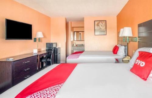 Channelview House | Your Texas Haven in Channelview! 3 Comfortable Units, Free Parking, Pets Allowed