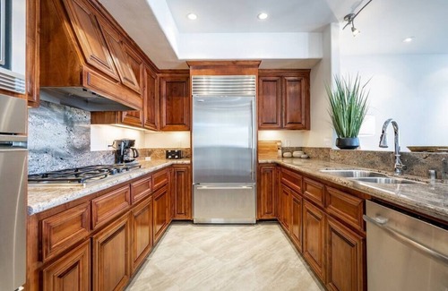 Hillcrest House | Your Trendy San Diego Home, 2-Bedroom with Private 2-Car Garage