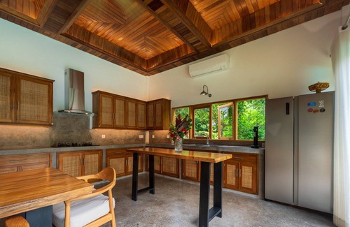 Pemuteran Villa | Your Tropical Escape Awaits in Pemuteran!