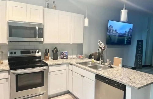 Willis House | Your Ultimate Relaxation Retreat + Pets Allowed