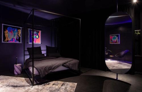 Wrangelkiez Apartment | Your very unique private spa in Berlin Kreuzberg