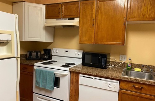 Orange City House | Your Warm and Cozy Guest Home Close To Major Central Florida Attractions