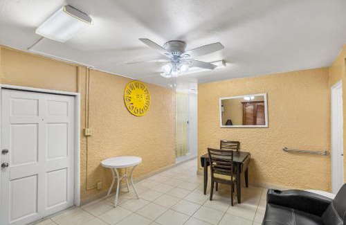 La Grande Princesse Apartment | Yours for the asking- Cozy, Caribbean, condo condo