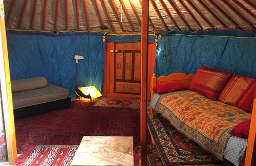 Fuveau Cabin | Yourte Dans la Campagne Aixoise
