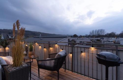 Bastad House | Youthful 3BR Flat with Balcony and Hobby Game Board