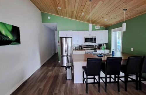 Whitehorse House | Yukon Hot Springs Suite #32