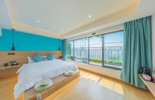 Yuzhong Hotel | Yunqi River View Terrace Hotel