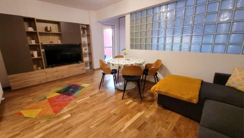 Sfantu Gheorghe Apartment | Yvett Studio-Fortuna Park