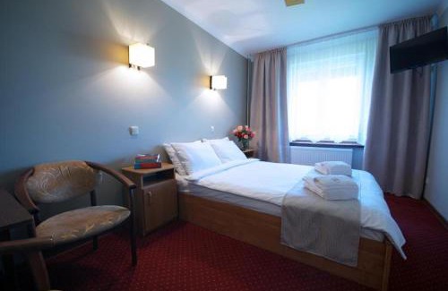 Chelm Hotel | Zajazd Trzy Dęby