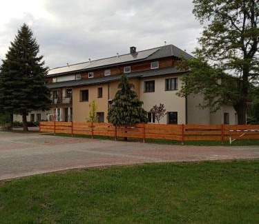 Baranow Sandomierski Hotel | Zajazd u Cyngla