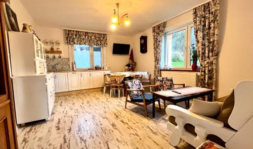 Cisna Apartment | zaKRZYWEk retro