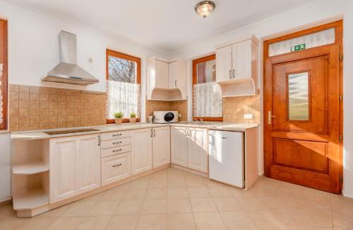 Zalacsany Apartment | Zala Hills Apartman - Batthyány Villapark