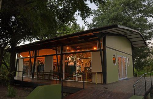 Katima Mulilo Cabin | Zambezi Mubala Lodge
